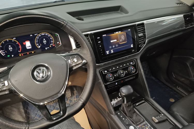 Used Volkswagen Teramont 2020 380TSI Four-Wheel Drive Luxury Version China VI Standard Center Console