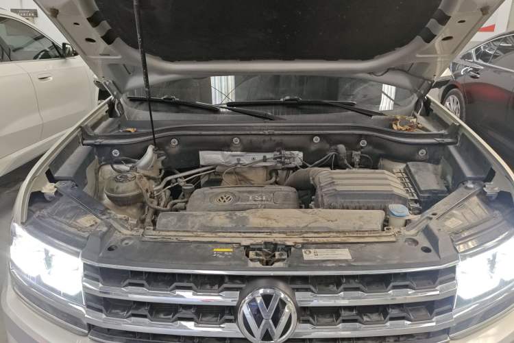 Used Volkswagen Teramont 2020 380TSI Four-Wheel Drive Luxury Version China VI Standard Engine Bay