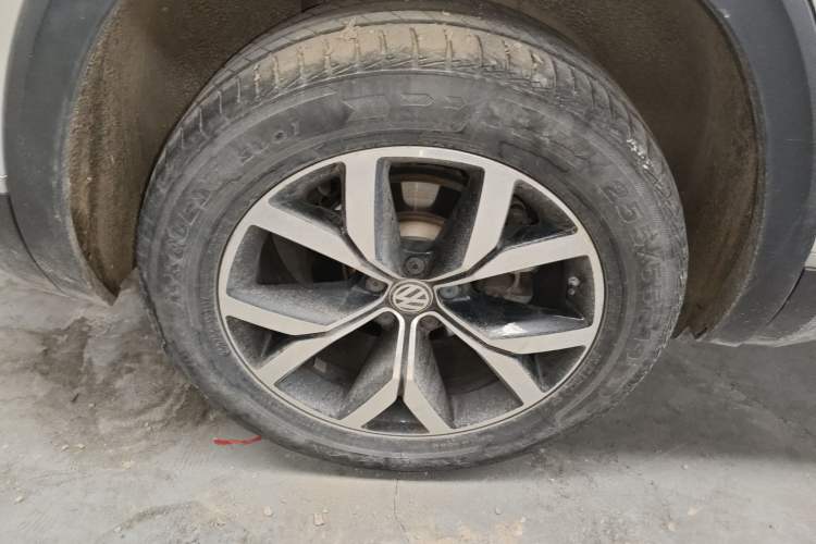 Used Volkswagen Teramont 2020 380TSI Four-Wheel Drive Luxury Version China VI Standard Right Rear Wheel Hub