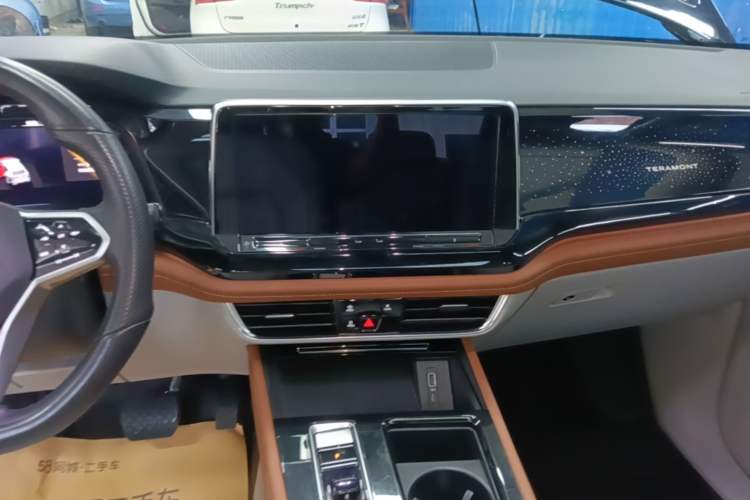 Used Volkswagen Teramont 2021 330TSI Two-Wheel-Drive Prestige Luxury Edition Audio And AC Panel
