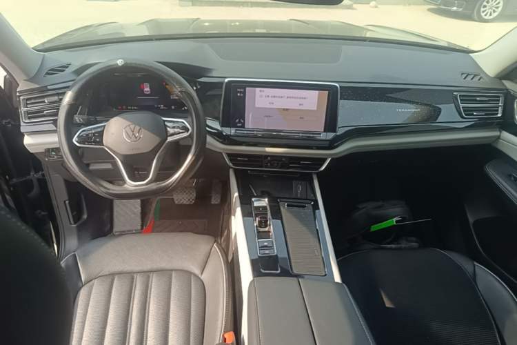 Used Volkswagen Teramont 2021 330TSI Two-Wheel-Drive Prestige Luxury Edition Center Console