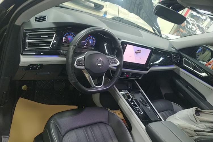Used Volkswagen Teramont 2021 330TSI Two-Wheel-Drive Prestige Luxury Edition Center Console