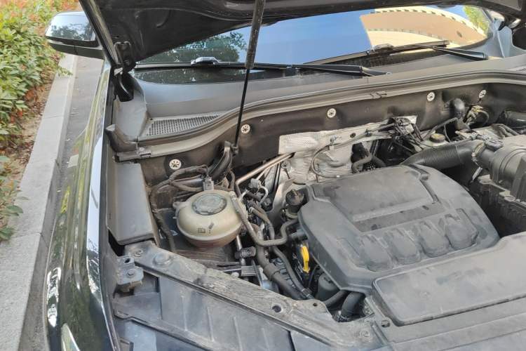 Used Volkswagen Teramont 2021 330TSI Two-Wheel-Drive Prestige Luxury Edition Engine Bay Right