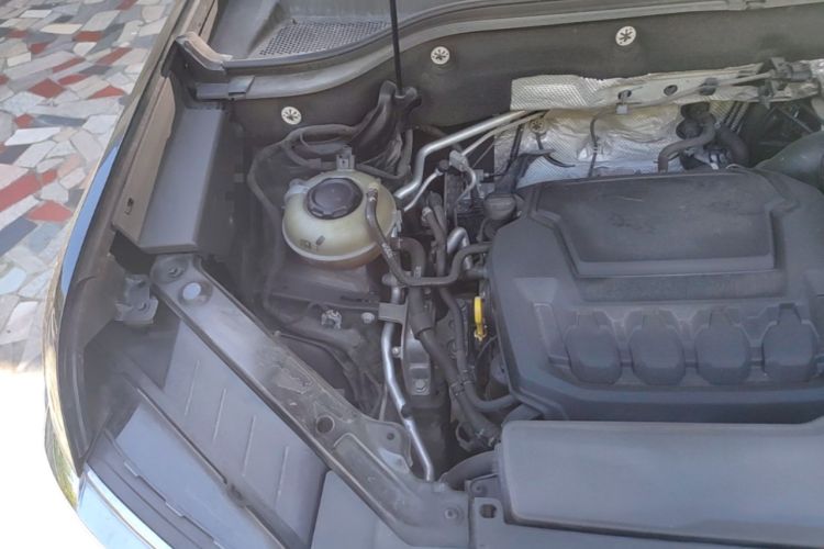 Used Volkswagen Teramont 2021 380TSI Four-Wheel Drive Prestige Luxury Edition Engine Bay Right