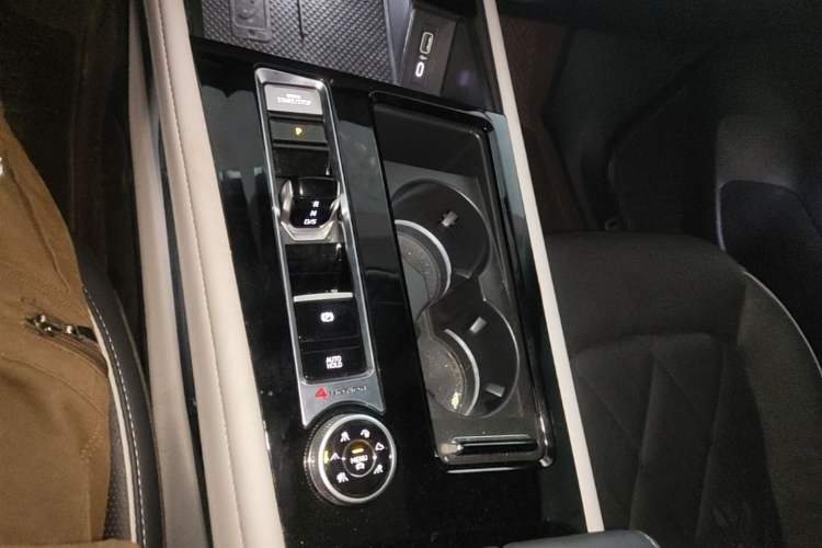 Used Volkswagen Teramont 2021 380TSI Four-Wheel Drive Prestige Flagship Edition Gear Lever