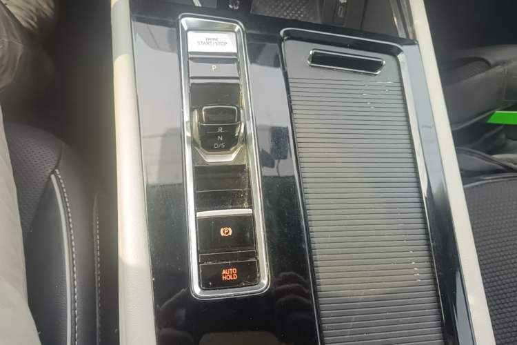 Used Volkswagen Teramont 2021 330TSI Two-Wheel-Drive Prestige Luxury Edition Gear Lever