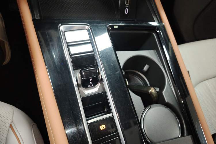 Used Volkswagen Teramont 2021 380TSI Four-Wheel Drive Prestige Luxury Edition Gear Lever