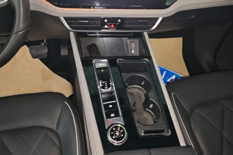 Used Volkswagen Teramont 2021 530 V6 All-Wheel Drive Prestige Flagship Edition Gear Lever