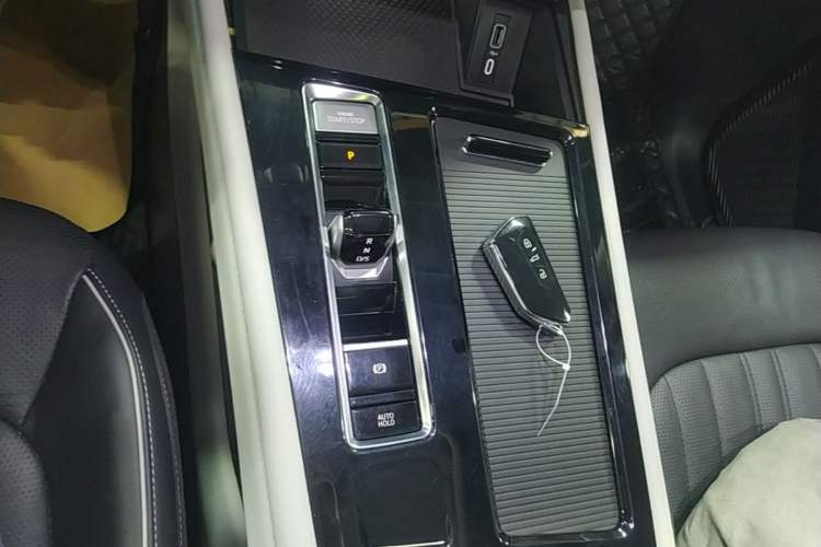 Used Volkswagen Teramont 2021 330TSI Two-Wheel-Drive Prestige Luxury Edition Gear Lever