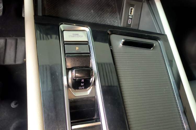 Used Volkswagen Teramont 2021 380TSI Four-Wheel Drive Prestige Luxury Edition Gear Lever