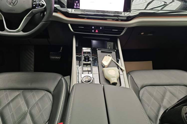 Used Volkswagen Teramont 2021 380TSI Four-Wheel Drive Prestige Flagship Edition Gear Lever