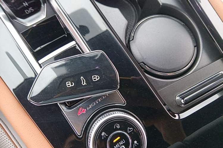 Used Volkswagen Teramont 2021 530 V6 All-Wheel Drive Prestige Flagship Edition Interior 1