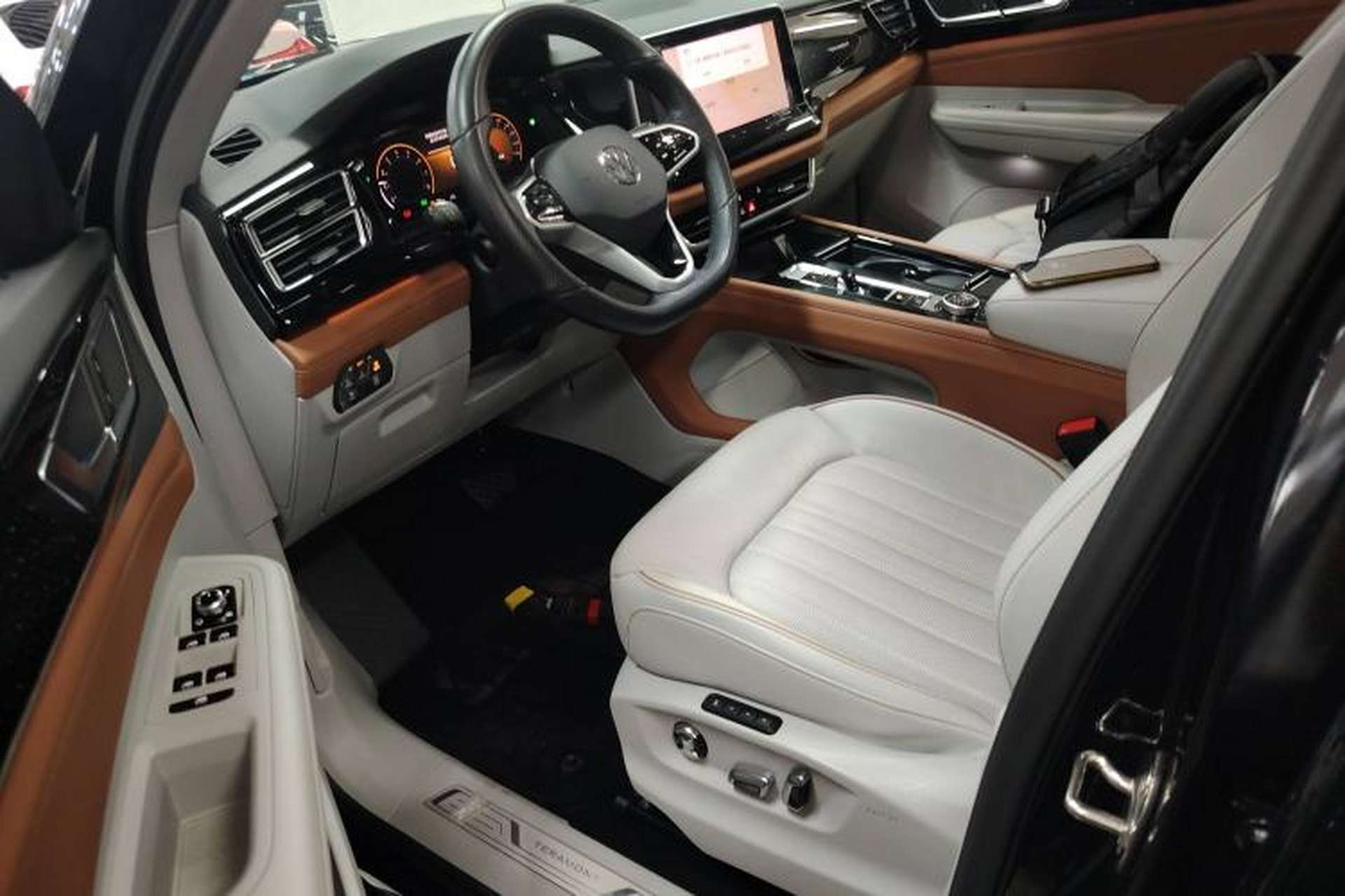 Used Volkswagen Teramont 2021 380TSI Four-Wheel Drive Prestige Luxury Edition Left Front Seat