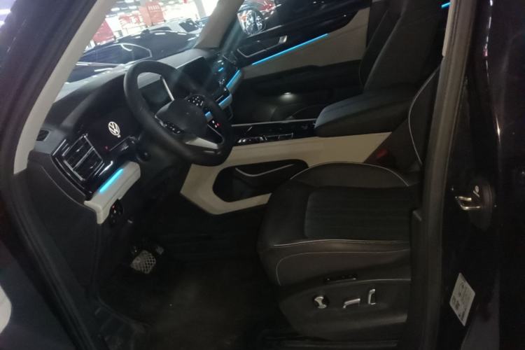 Used Volkswagen Teramont 2021 330TSI Two-Wheel-Drive Prestige Luxury Edition Left Front Seat
