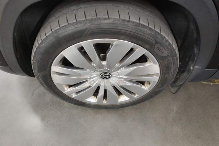 Used Volkswagen Teramont 2021 380TSI Four-Wheel Drive Prestige Flagship Edition Left Front Wheel Hub