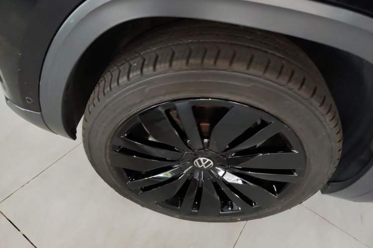 Used Volkswagen Teramont 2021 380TSI Four-Wheel Drive Prestige Flagship Edition Left Front Wheel Hub