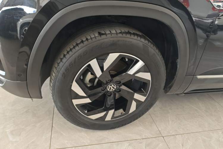 Used Volkswagen Teramont 2021 530 V6 Four-Wheel Drive Prestige Luxury Edition Left Front Wheel Hub