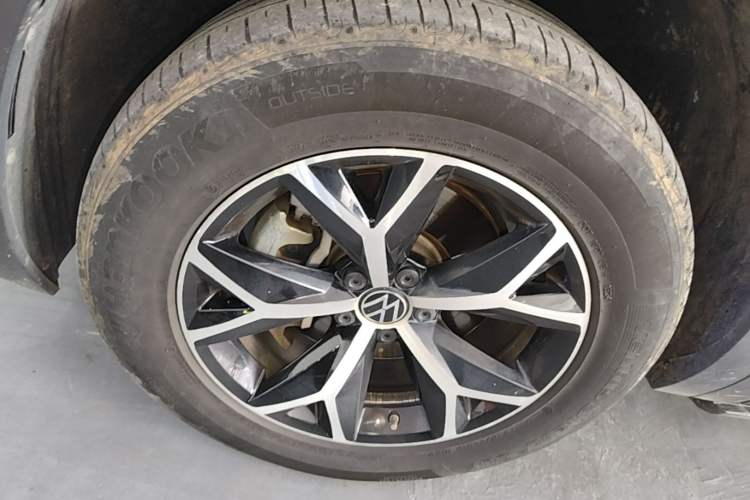 Used Volkswagen Teramont 2021 380TSI Four-Wheel Drive Luxury Edition Left Front Wheel Hub