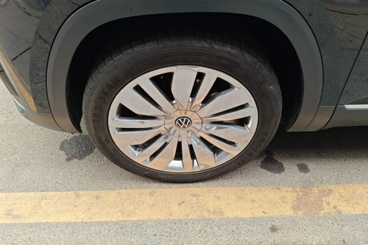 Used Volkswagen Teramont 2021 380TSI Four-Wheel Drive Prestige Flagship Edition Left Front Wheel Hub