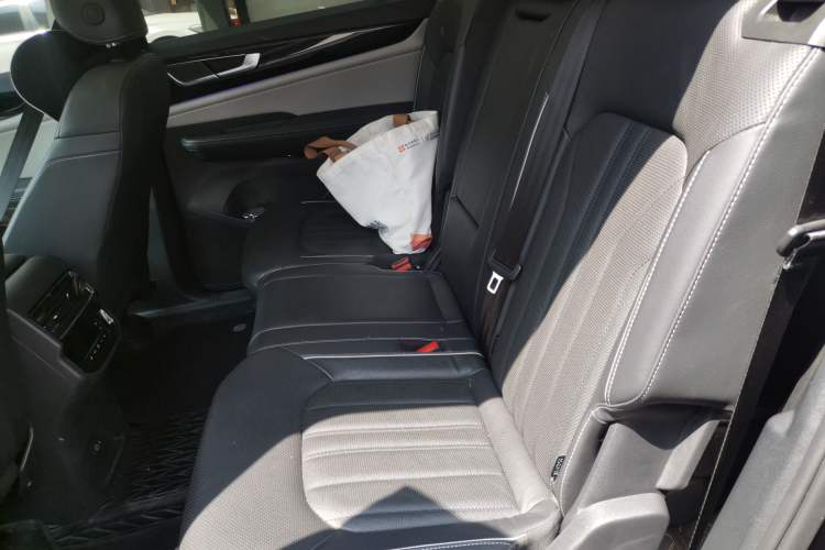 Used Volkswagen Teramont 2021 380TSI Four-Wheel Drive Prestige Luxury Edition Left Rear Seat