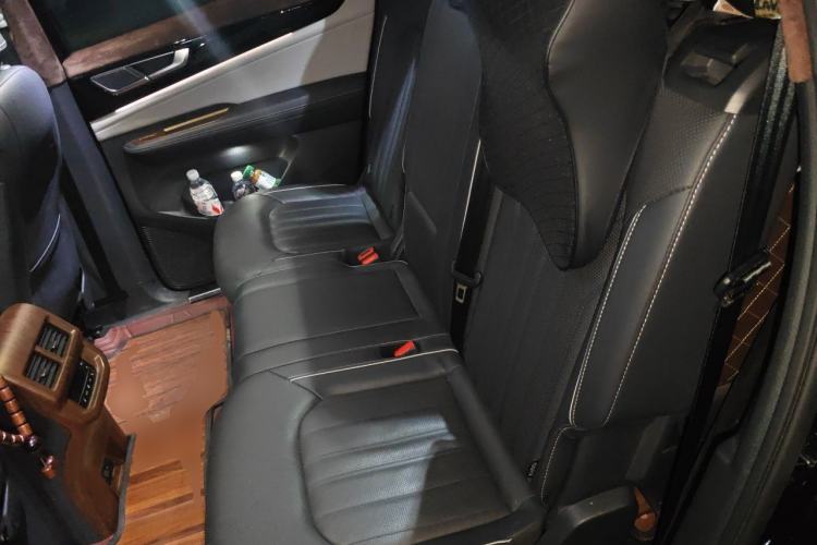 Used Volkswagen Teramont 2021 530 V6 Four-Wheel Drive Prestige Luxury Edition Left Rear Seat