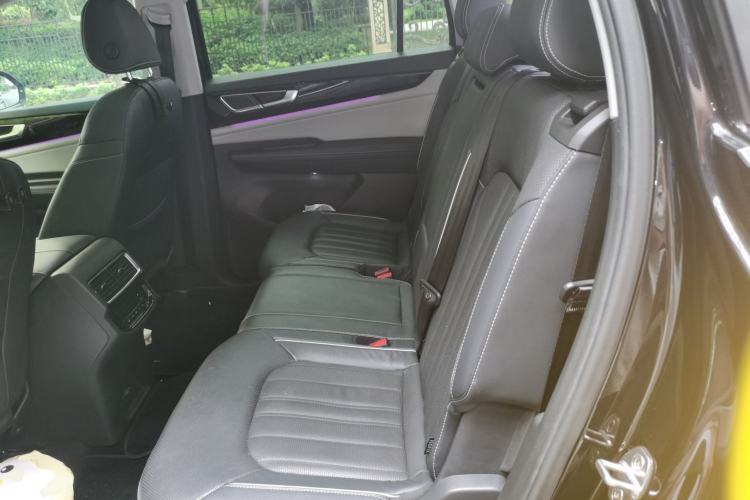 Used Volkswagen Teramont 2021 330TSI Two-Wheel-Drive Prestige Luxury Edition Left Rear Seat
