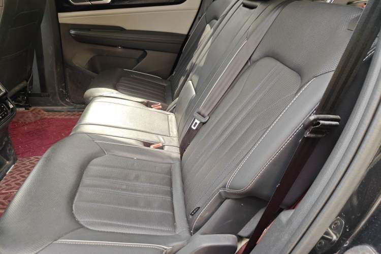 Used Volkswagen Teramont 2021 330TSI Two-Wheel-Drive Prestige Luxury Edition Left Rear Seat