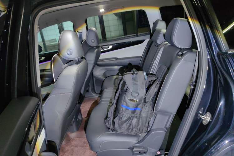 Used Volkswagen Teramont 2021 380TSI Four-Wheel Drive Prestige Luxury Edition Left Rear Seat