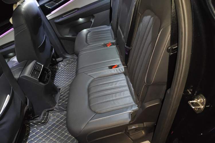 Used Volkswagen Teramont 2021 380TSI Four-Wheel Drive Prestige Luxury Edition Left Rear Seat