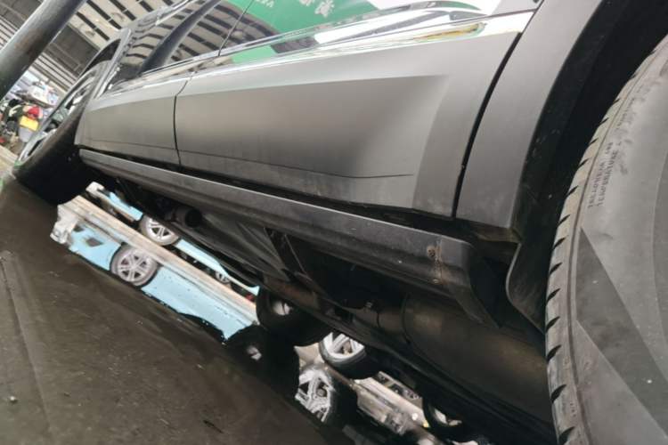 Used Volkswagen Teramont 2021 330TSI Two-Wheel-Drive Prestige Luxury Edition Left Side Sill