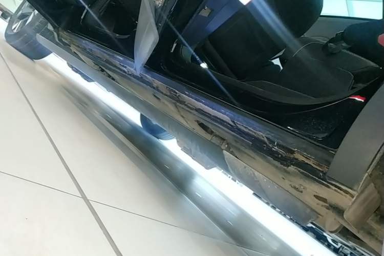 Used Volkswagen Teramont 2021 330TSI Two-Wheel-Drive Prestige Luxury Edition Left Side Sill