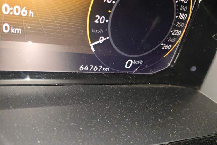 Used Volkswagen Teramont 2021 530 V6 Four-Wheel Drive Prestige Luxury Edition Odometer Close Up