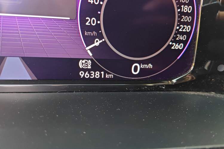 Used Volkswagen Teramont 2021 380TSI Four-Wheel Drive Prestige Flagship Edition Odometer Close Up