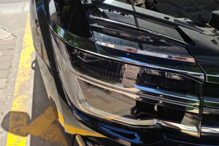 Used Volkswagen Teramont 2021 380TSI Four-Wheel Drive Prestige Flagship Edition Right Front Headlight