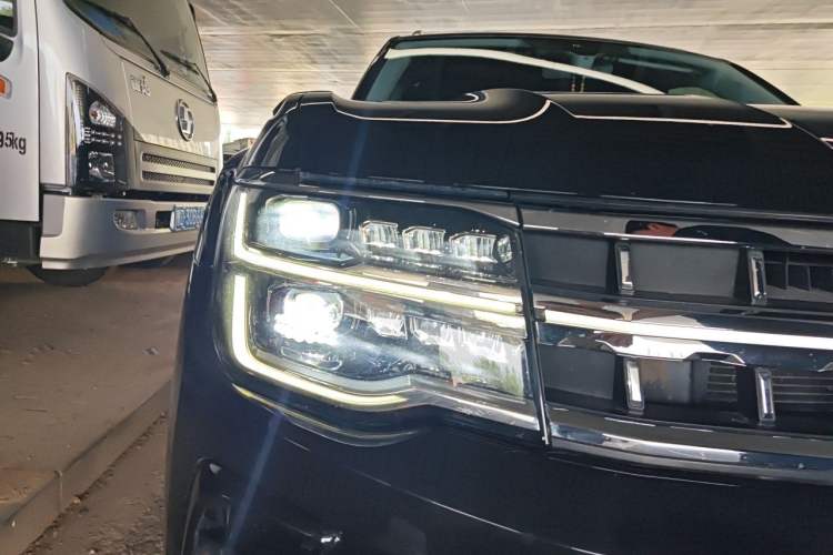 Used Volkswagen Teramont 2021 380TSI Four-Wheel Drive Prestige Flagship Edition Right Front Headlight
