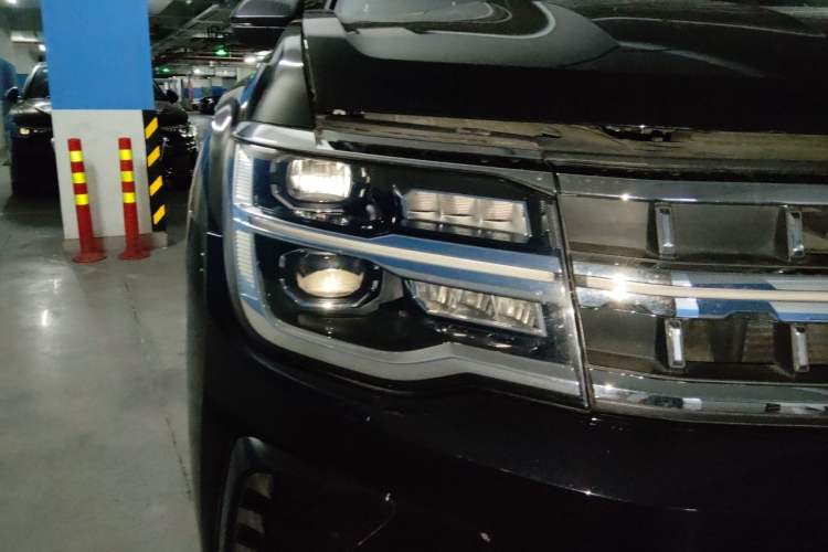 Used Volkswagen Teramont 2021 380TSI Four-Wheel Drive Prestige Luxury Edition Right Front Headlight