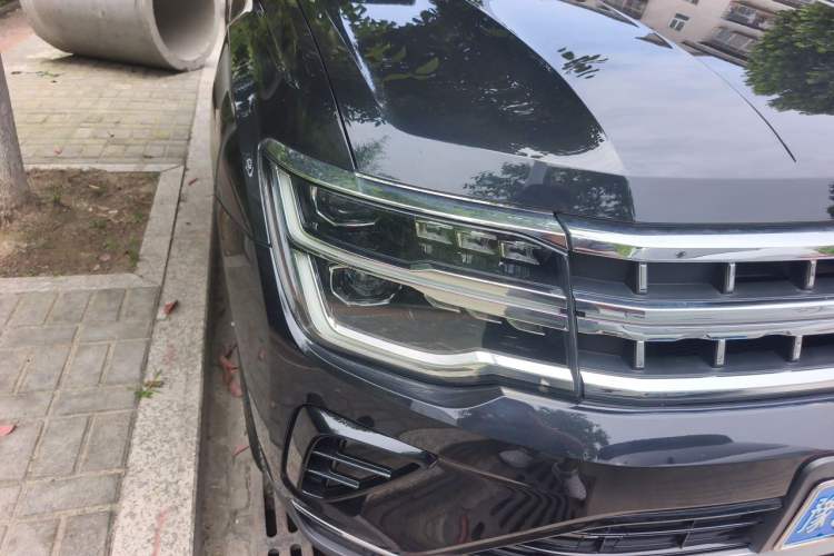 Used Volkswagen Teramont 2021 380TSI Four-Wheel Drive Prestige Flagship Edition Right Front Headlight