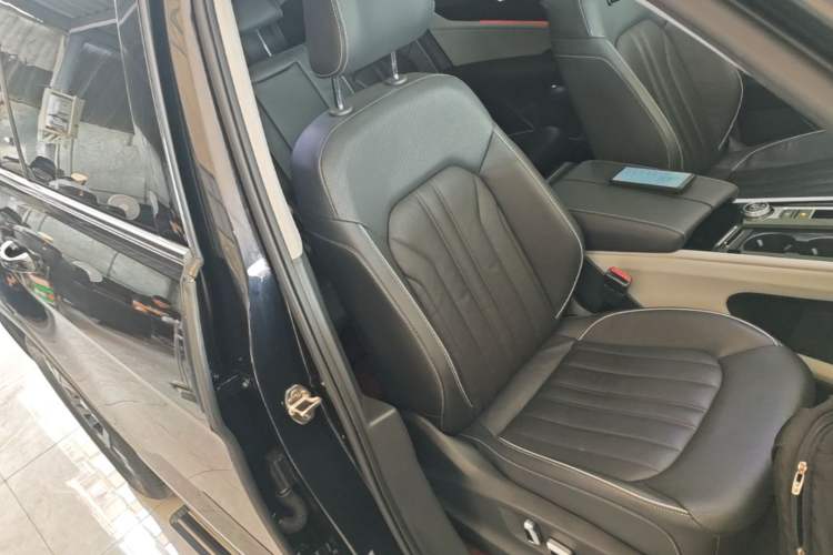 Used Volkswagen Teramont 2021 530 V6 Four-Wheel Drive Prestige Luxury Edition Right Front Seat