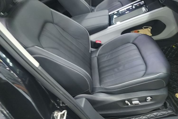 Used Volkswagen Teramont 2021 330TSI Two-Wheel-Drive Prestige Luxury Edition Right Front Seat