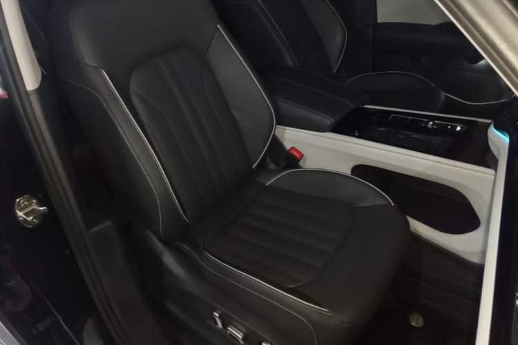 Used Volkswagen Teramont 2021 330TSI Two-Wheel-Drive Prestige Luxury Edition Right Front Seat