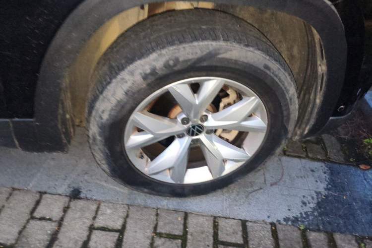 Used Volkswagen Teramont 2021 380TSI Four-Wheel Drive Luxury Edition Right Front Wheel Hub