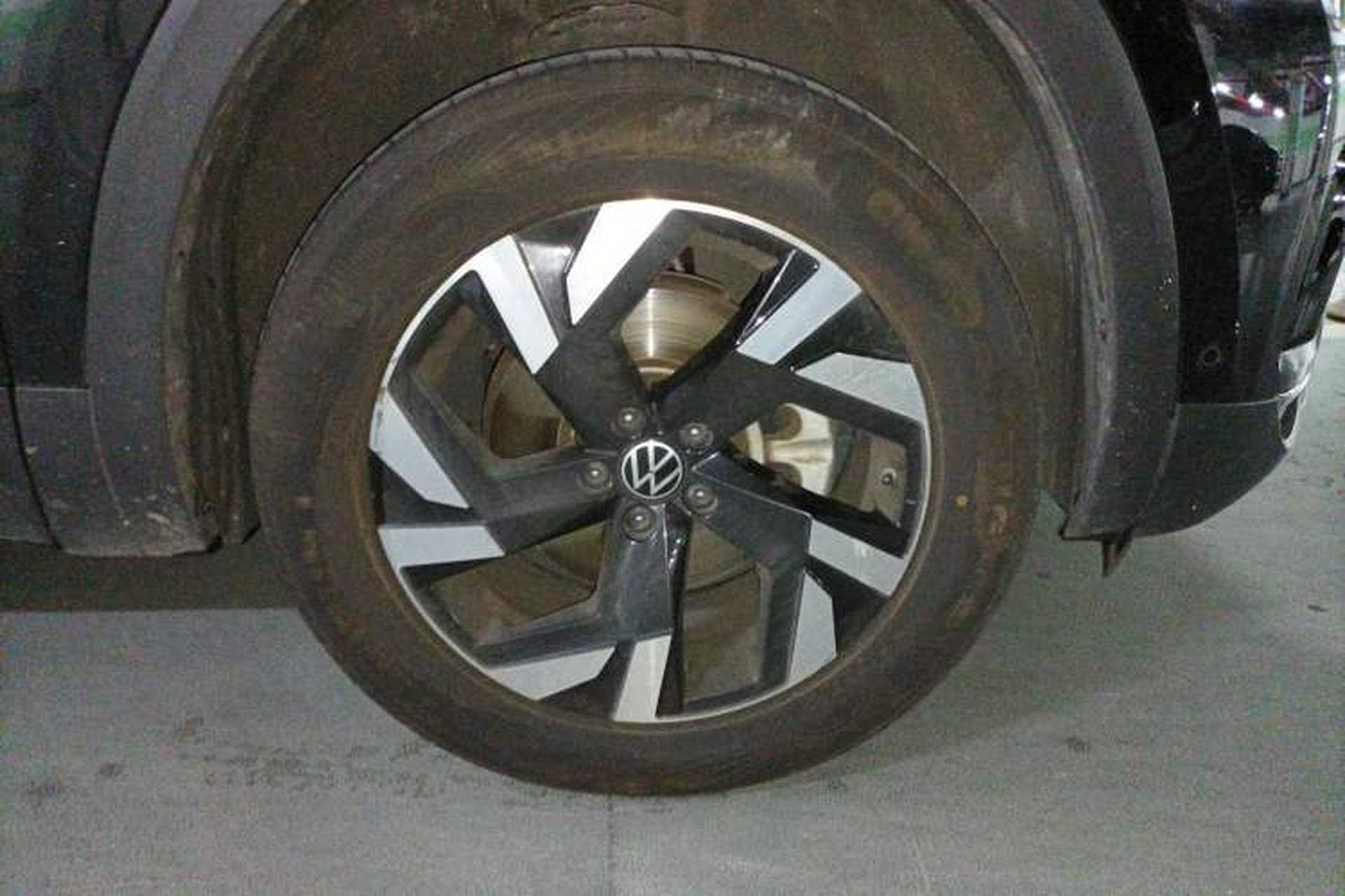Used Volkswagen Teramont 2021 330TSI Two-Wheel-Drive Prestige Luxury Edition Right Front Wheel Hub