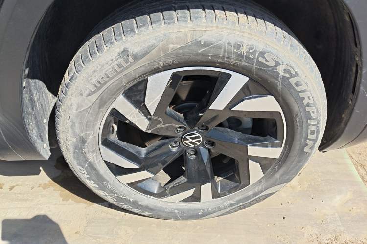 Used Volkswagen Teramont 2021 380TSI Four-Wheel Drive Prestige Luxury Edition Right Front Wheel Hub