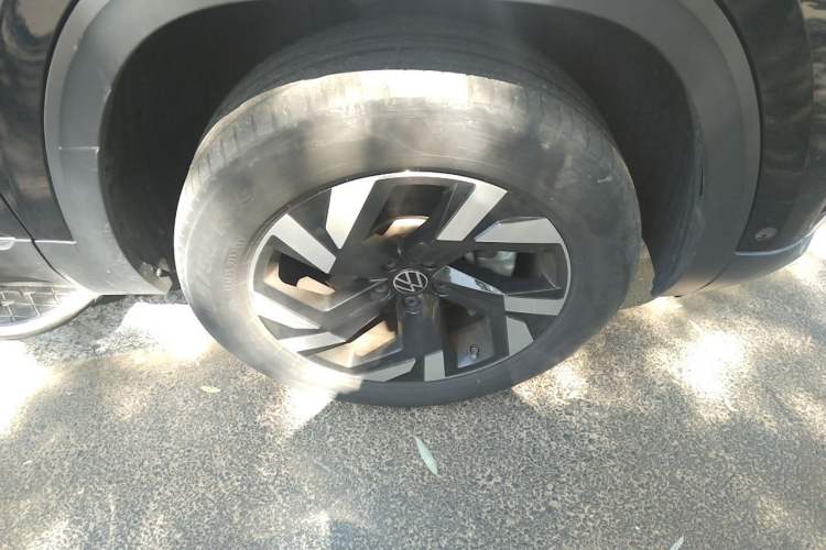 Used Volkswagen Teramont 2021 380TSI Four-Wheel Drive Prestige Luxury Edition Right Front Wheel Hub
