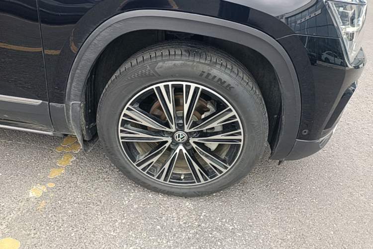 Used Volkswagen Teramont 2021 380TSI Four-Wheel Drive Prestige Luxury Edition Right Front Wheel Hub