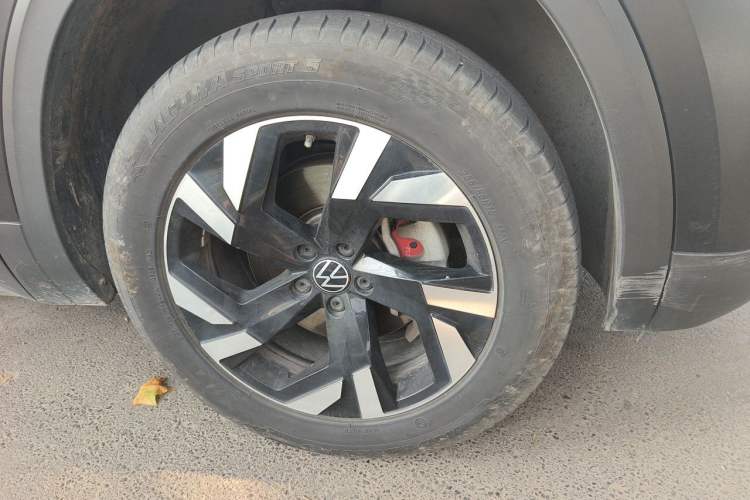 Used Volkswagen Teramont 2021 380TSI Four-Wheel Drive Prestige Luxury Edition Right Front Wheel Hub