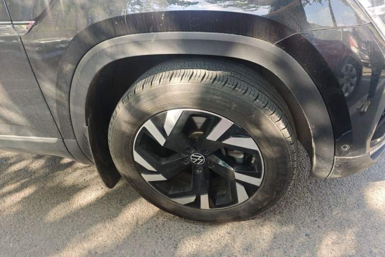Used Volkswagen Teramont 2021 380TSI Four-Wheel Drive Prestige Luxury Edition Right Front Wheel Hub