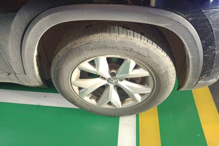 Used Volkswagen Teramont 2021 380TSI Four-Wheel Drive Luxury Edition Right Front Wheel Hub
