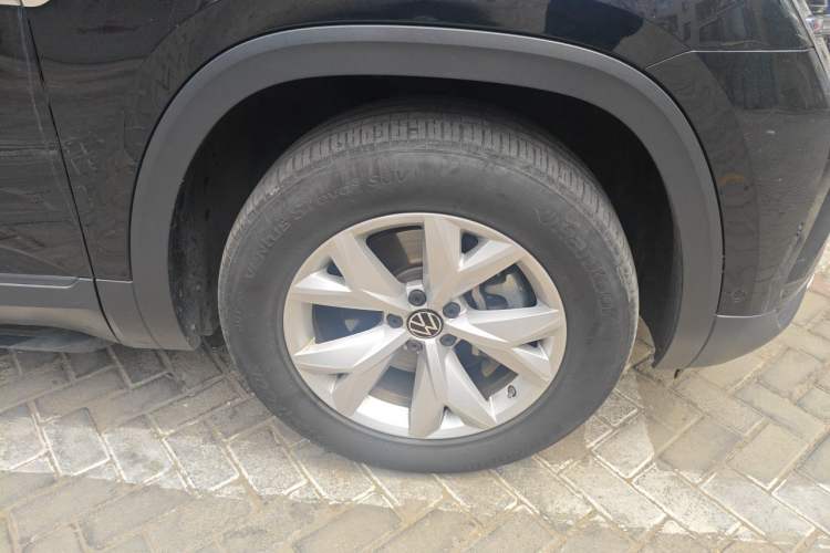 Used Volkswagen Teramont 2021 380TSI Four-Wheel Drive Luxury Edition Right Front Wheel Hub