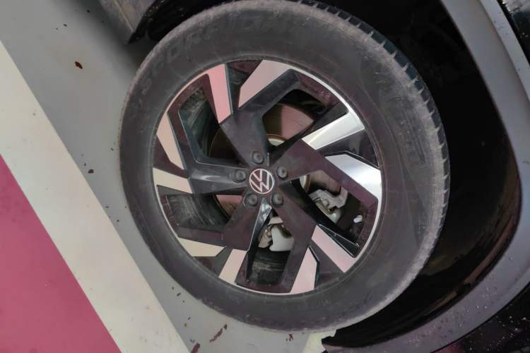 Used Volkswagen Teramont 2021 380TSI Four-Wheel Drive Prestige Luxury Edition Right Front Wheel Hub